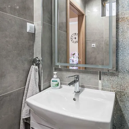 Apartament 45M2 - Sunny & Quiet-Very Close To Auschwitz Museum ! Exterior photo