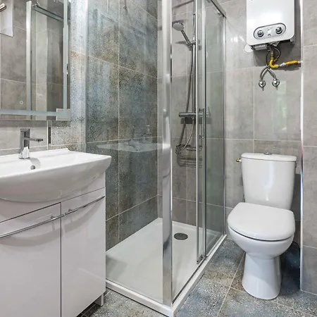 Apartament 45M2 - Sunny & Quiet-Very Close To Auschwitz Museum ! Exterior photo
